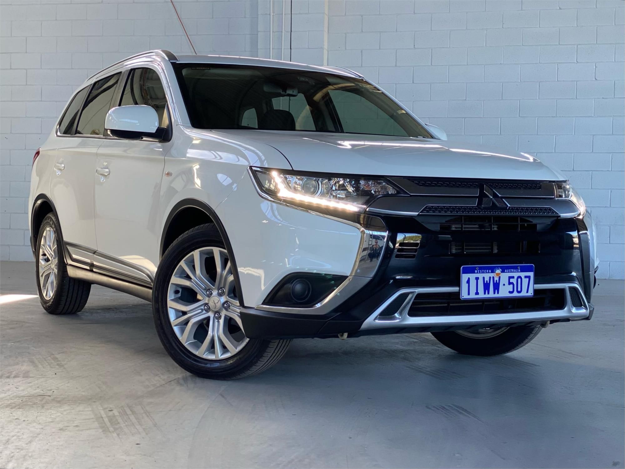 2019 MITSUBISHI OUTLANDER
