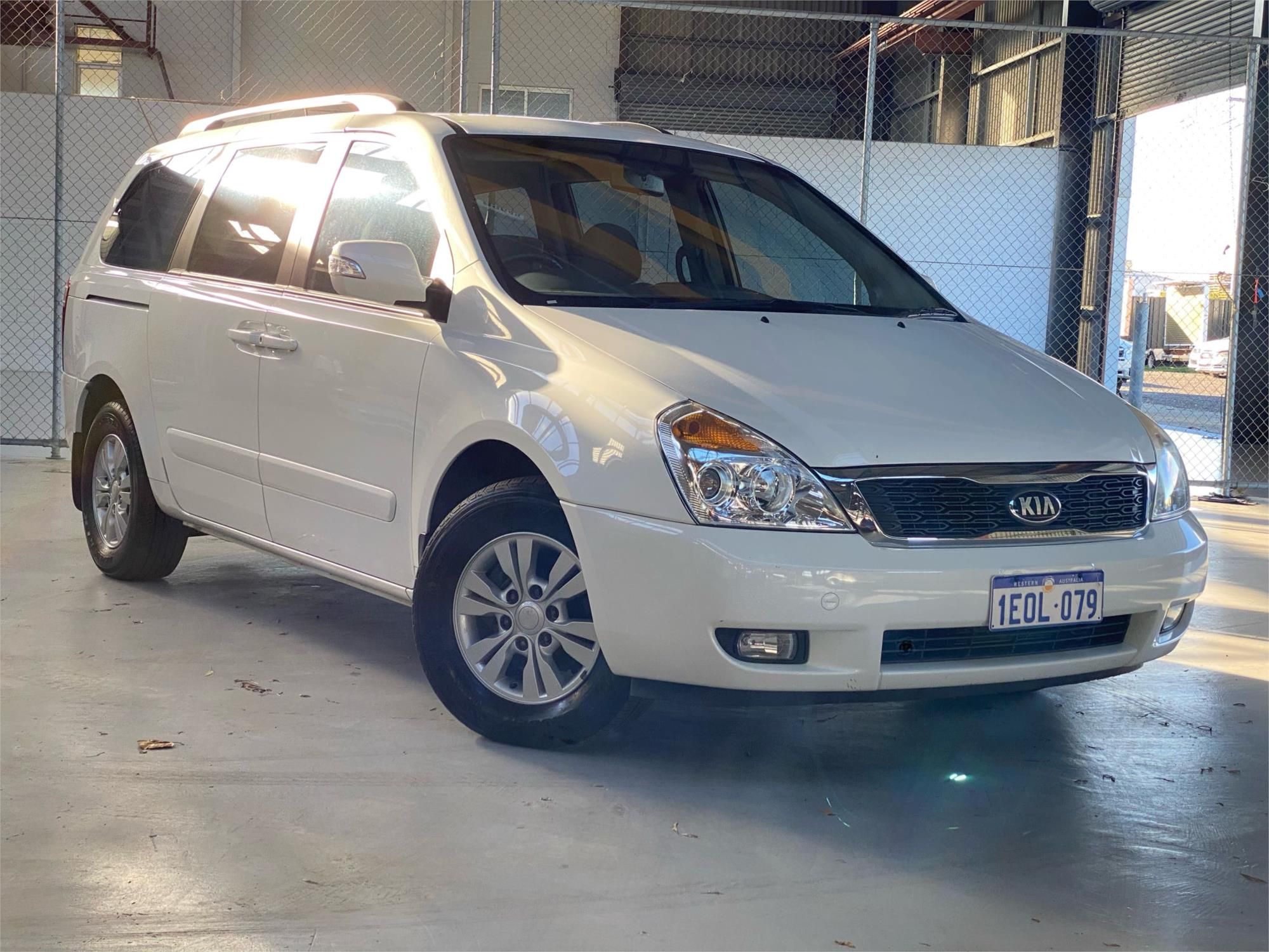 2014 KIA GRAND CARNIVAL